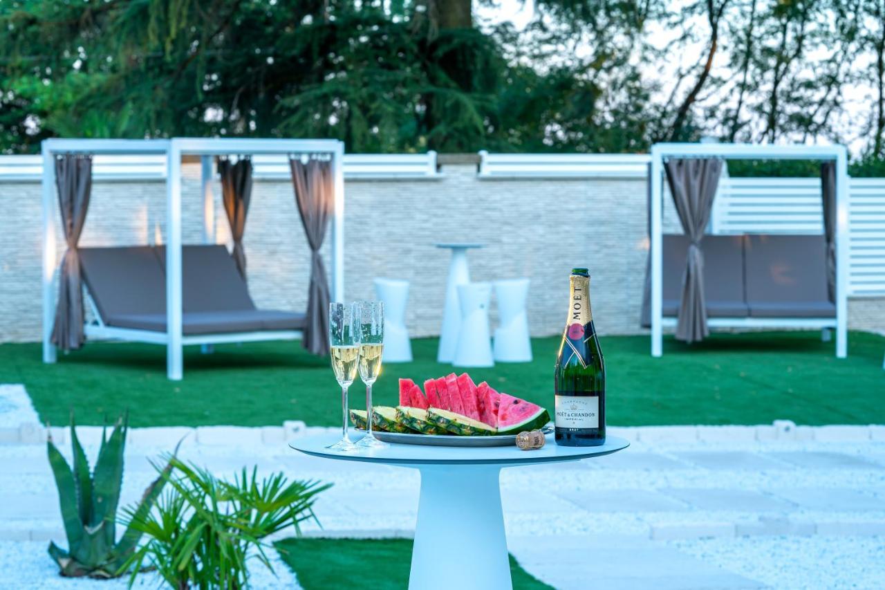Villa Vittoria B&B - Wellness Terme di Miradolo Exteriér fotografie
